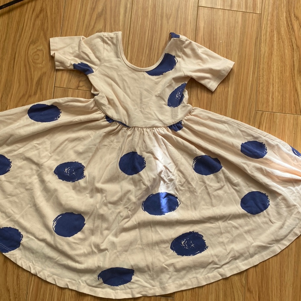 Girls dress- Short sleeve scoop neck/back dress with full circle skirt.
